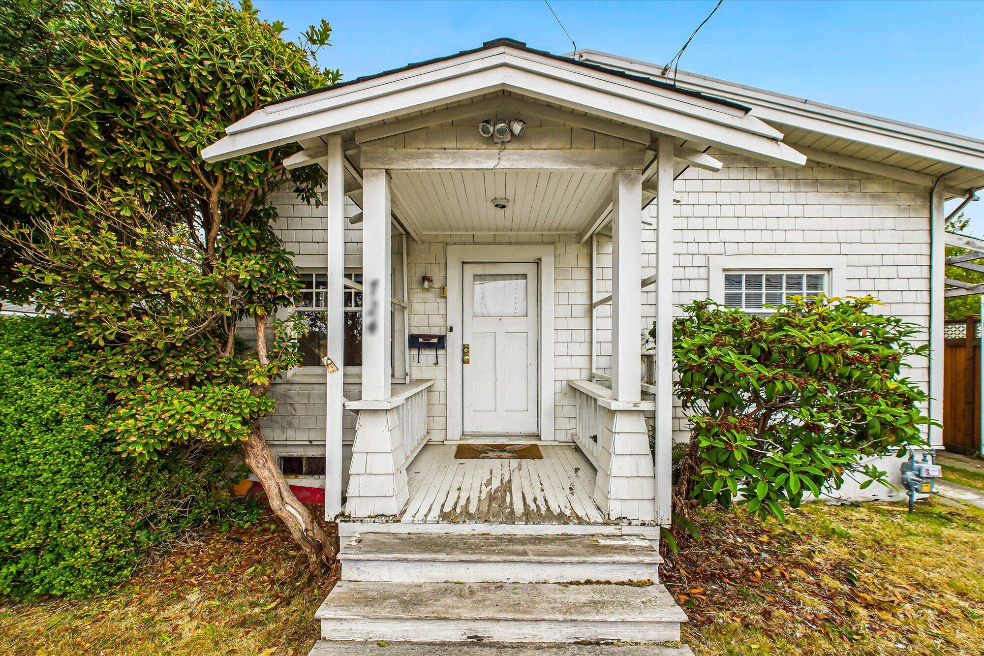 724 Henderson Street
