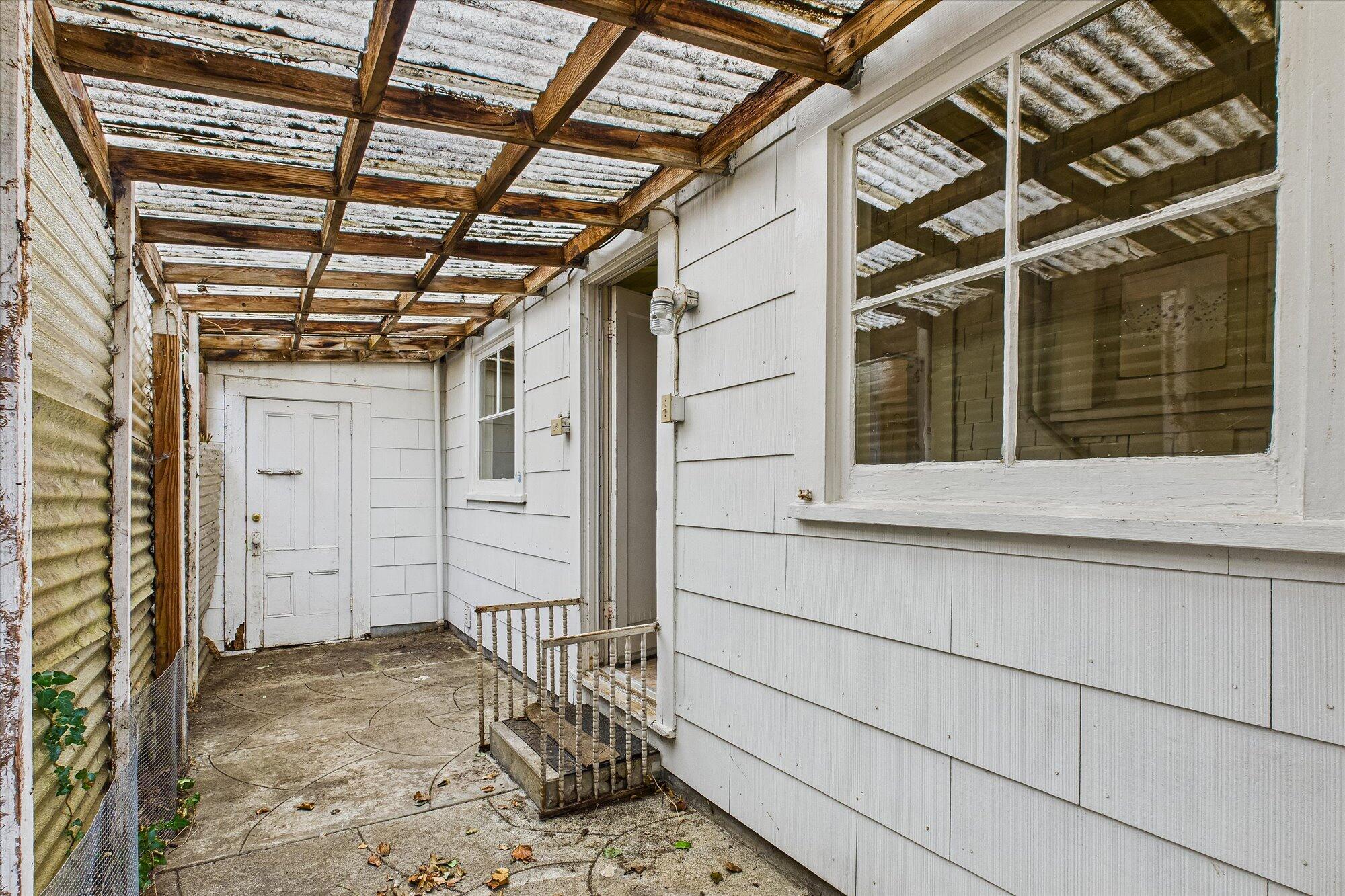 724 Henderson Street