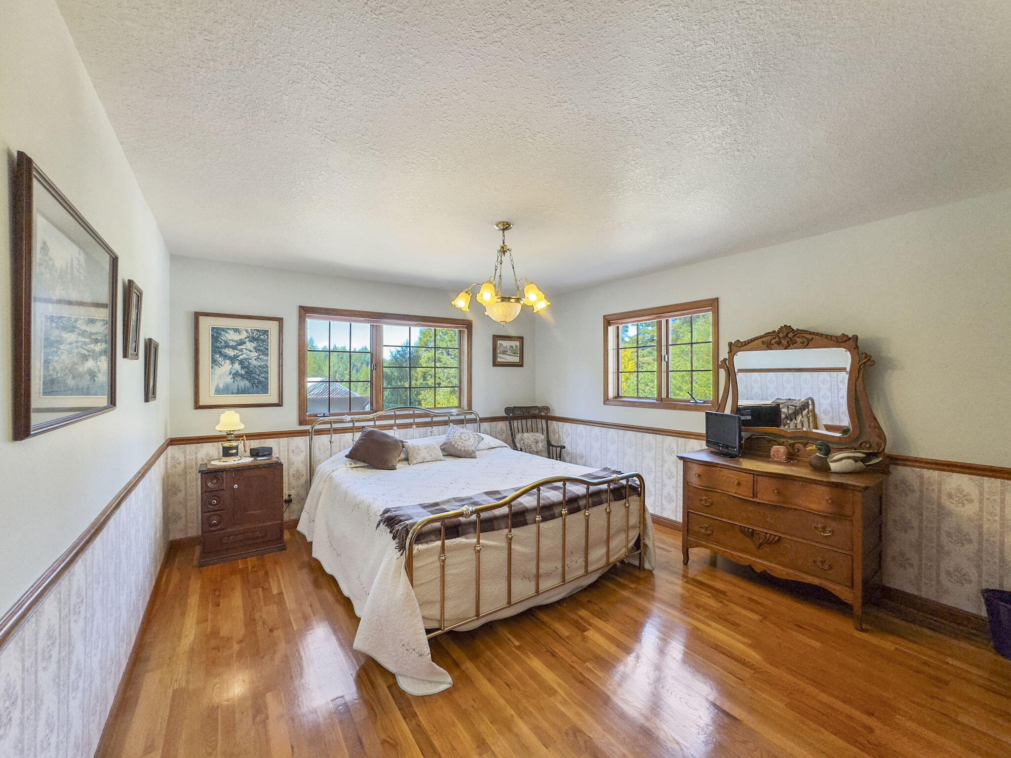 5686 Christine Drive