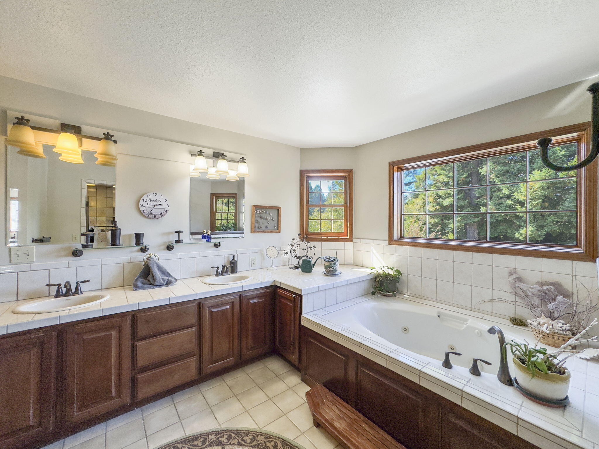 5686 Christine Drive