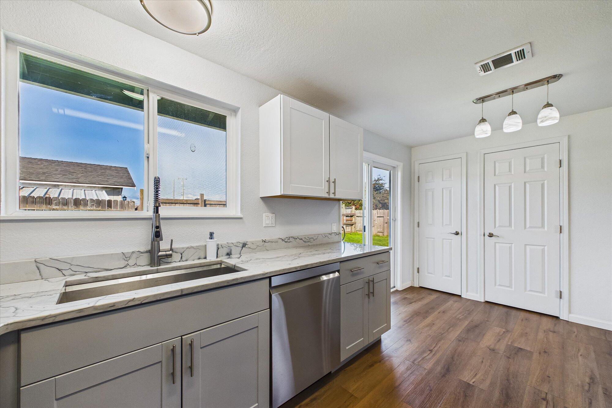 1932 Mckinleyville Avenue, McKinleyville