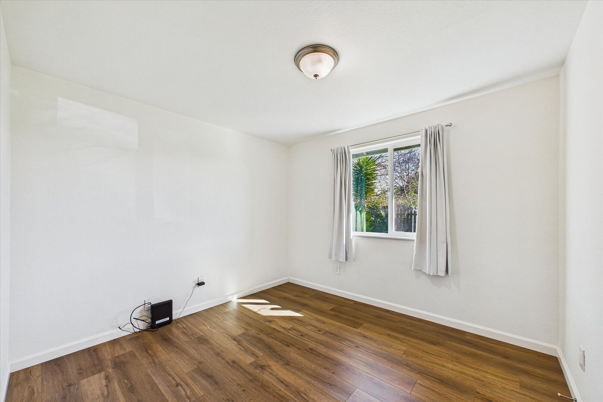 1932 Mckinleyville Avenue, McKinleyville