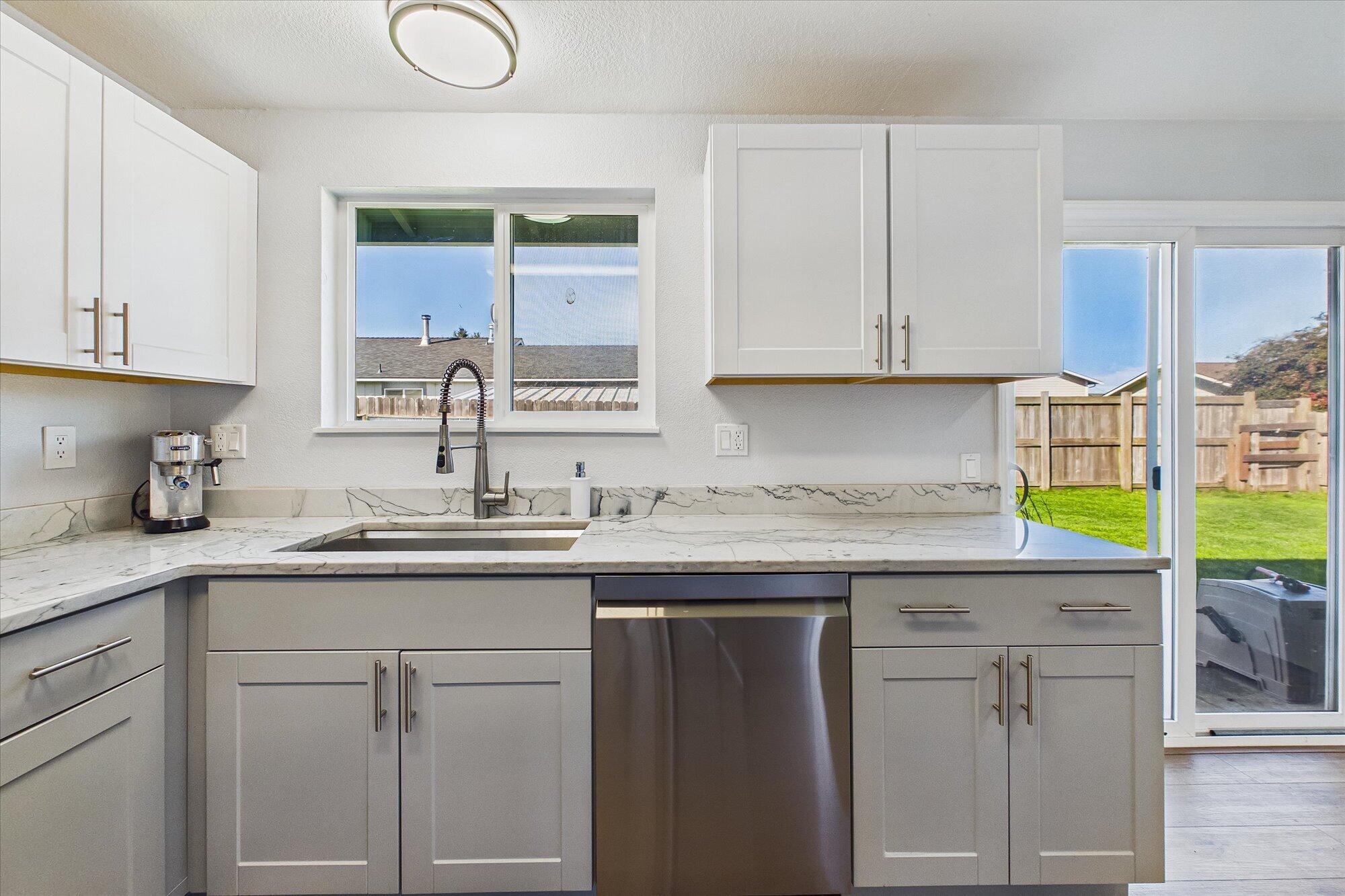 1932 Mckinleyville Avenue, McKinleyville