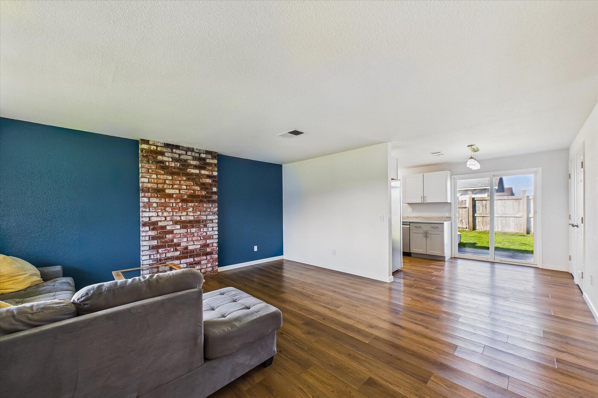 1932 Mckinleyville Avenue, McKinleyville
