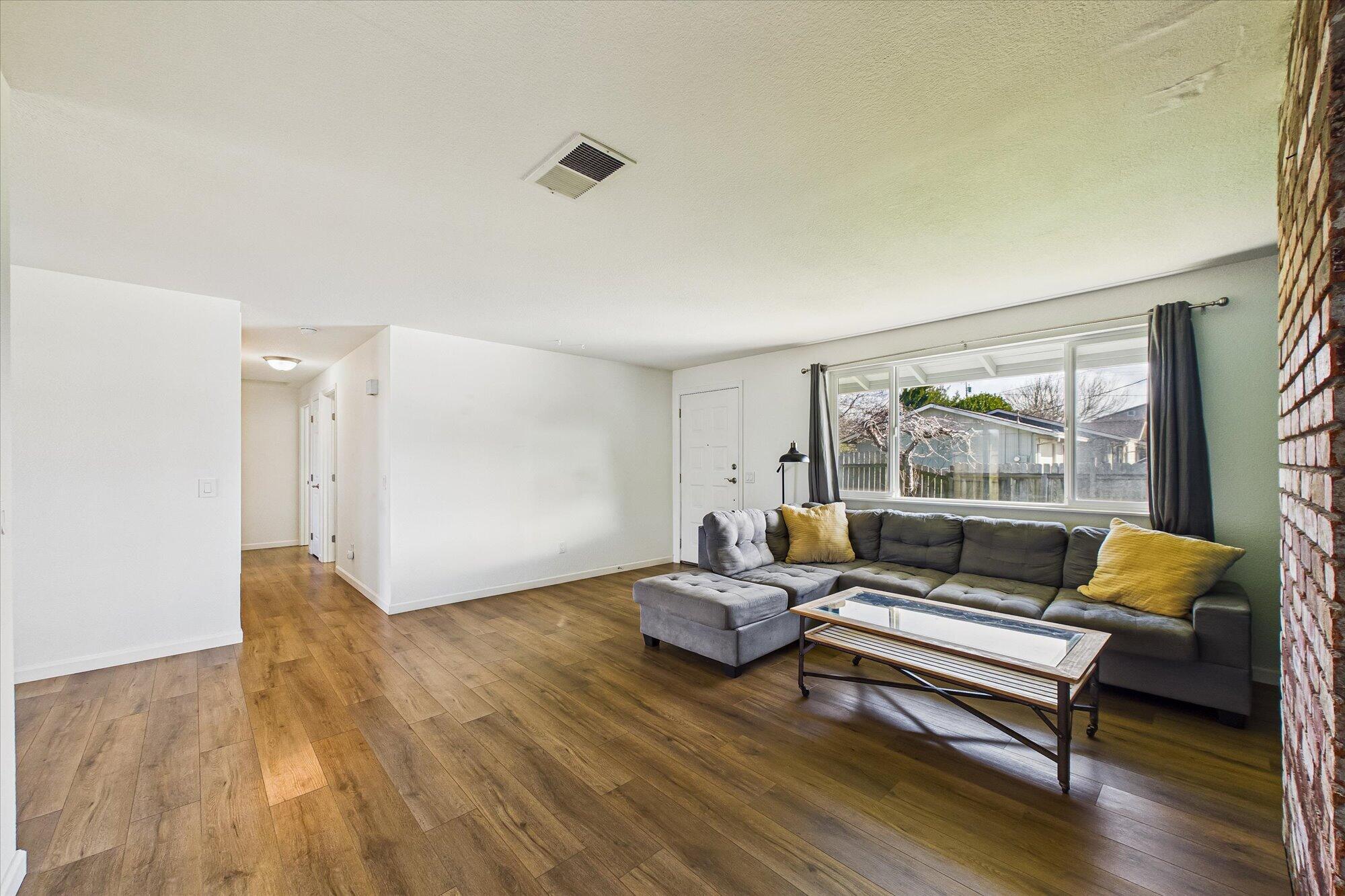 1932 Mckinleyville Avenue, McKinleyville