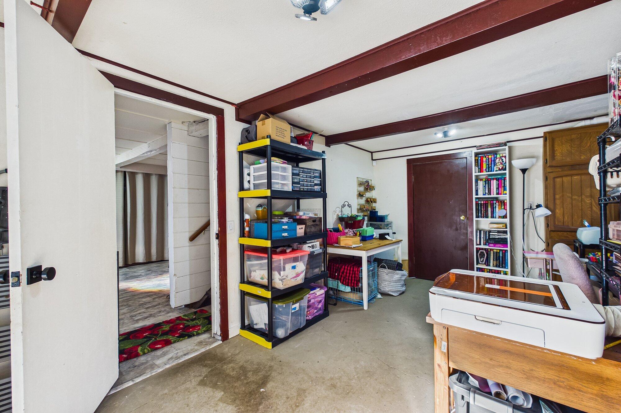 1185 Ridgewood Drive
