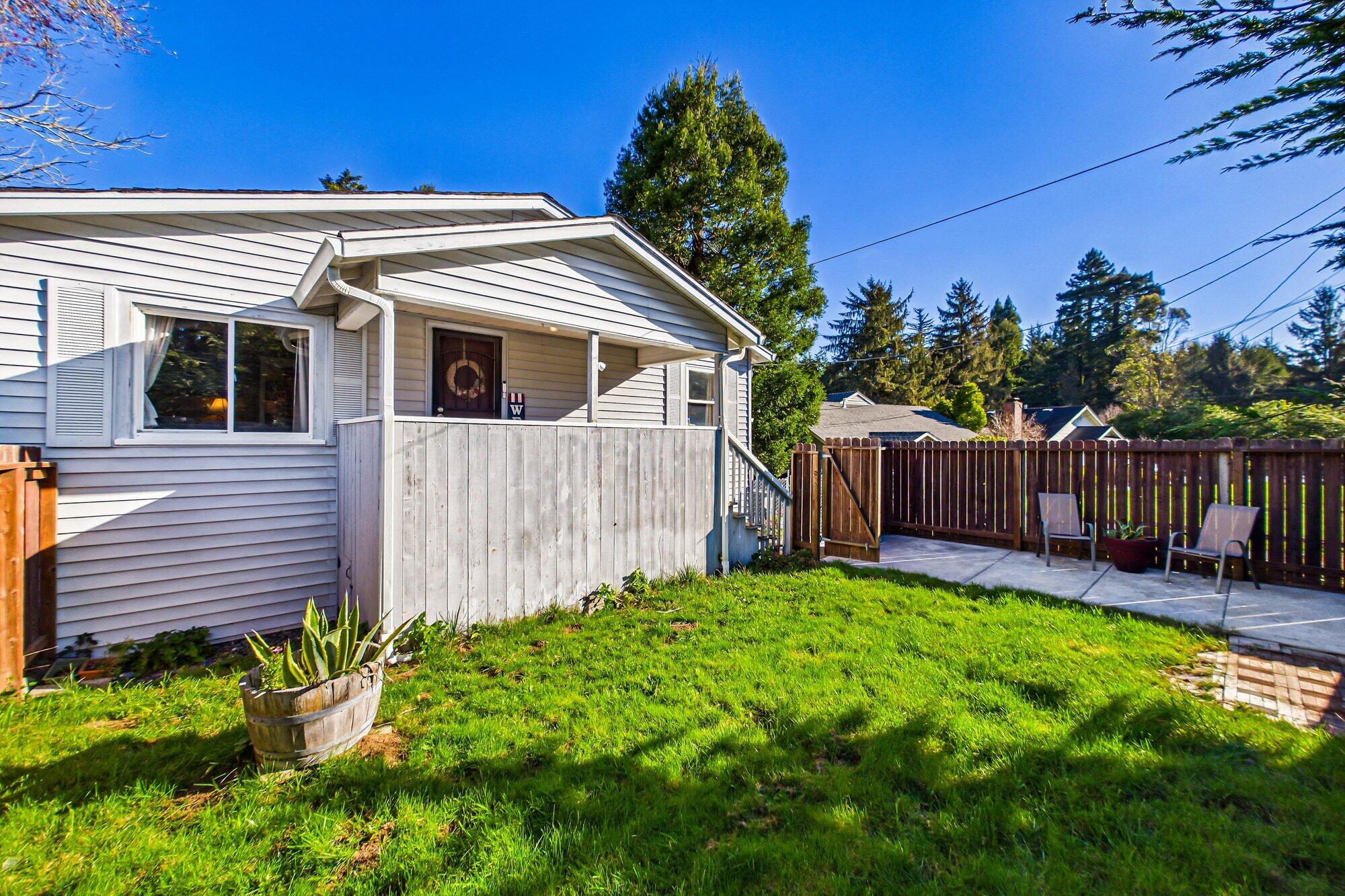 1185 Ridgewood Drive