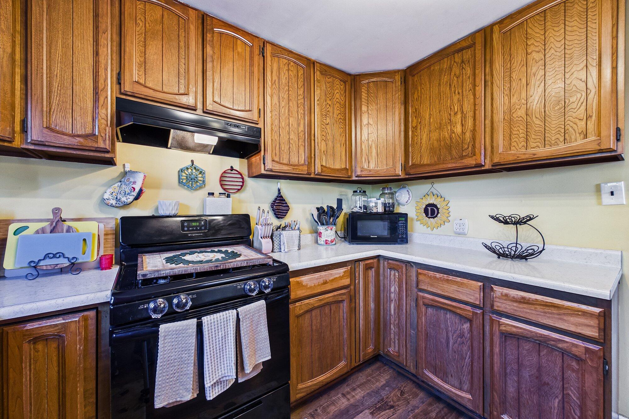 1185 Ridgewood Drive