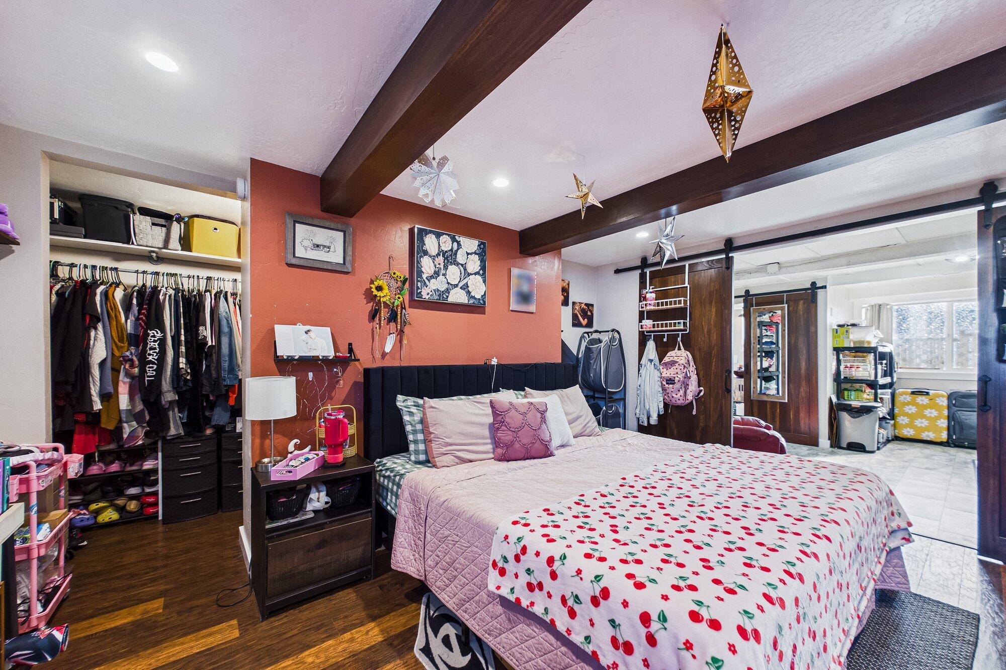1185 Ridgewood Drive