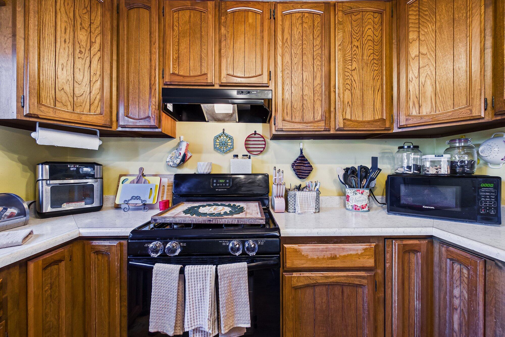 1185 Ridgewood Drive