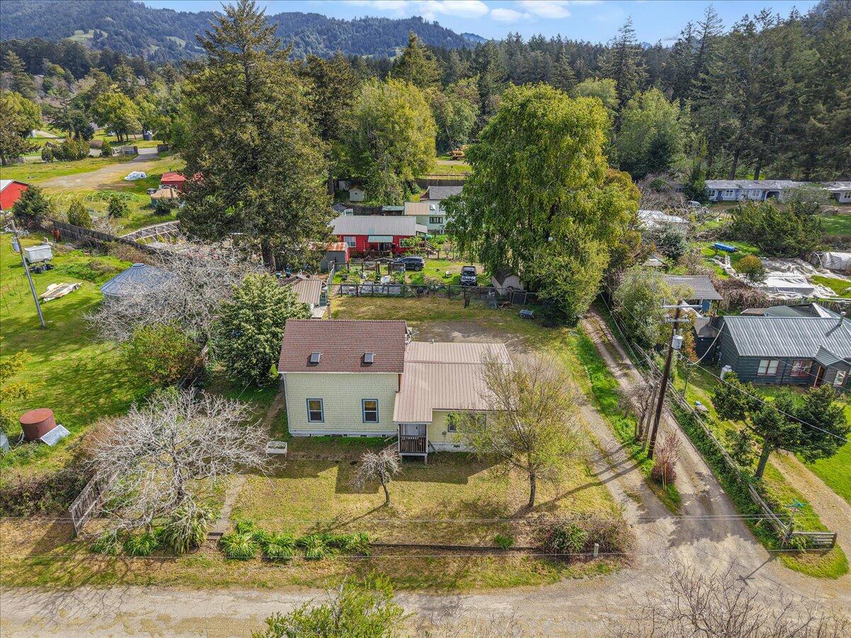 195 Old Coast Wagon Road