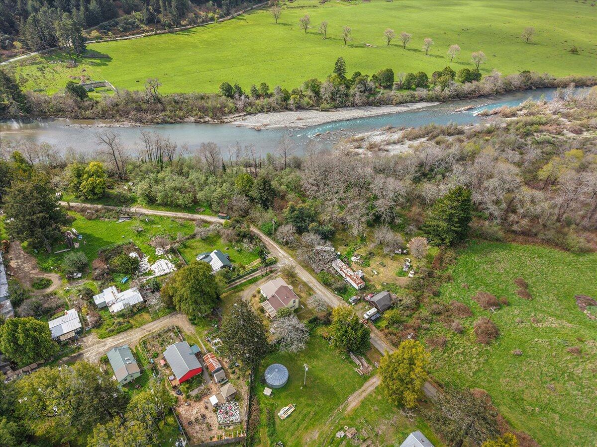 195 Old Coast Wagon Road