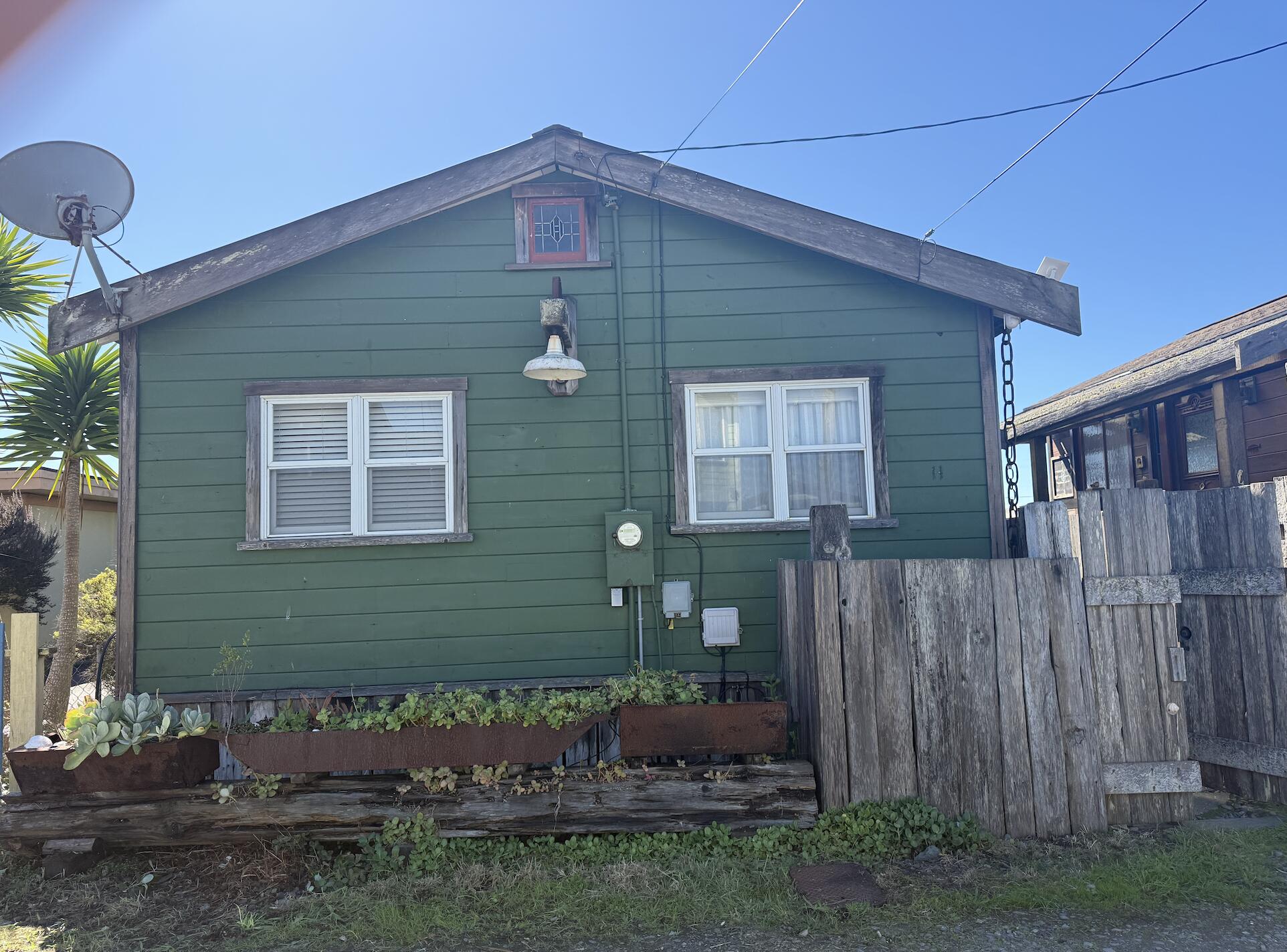 11 Crab Street