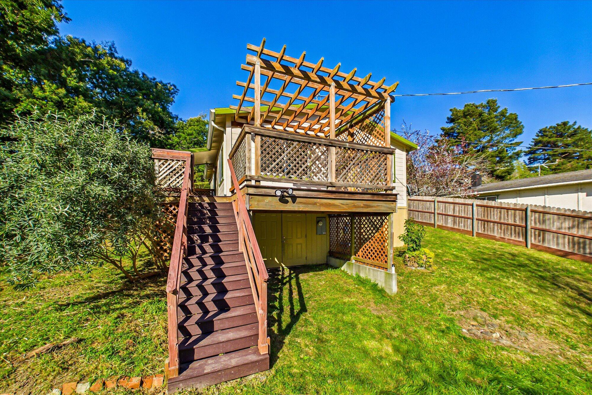 887 Fernbridge Drive