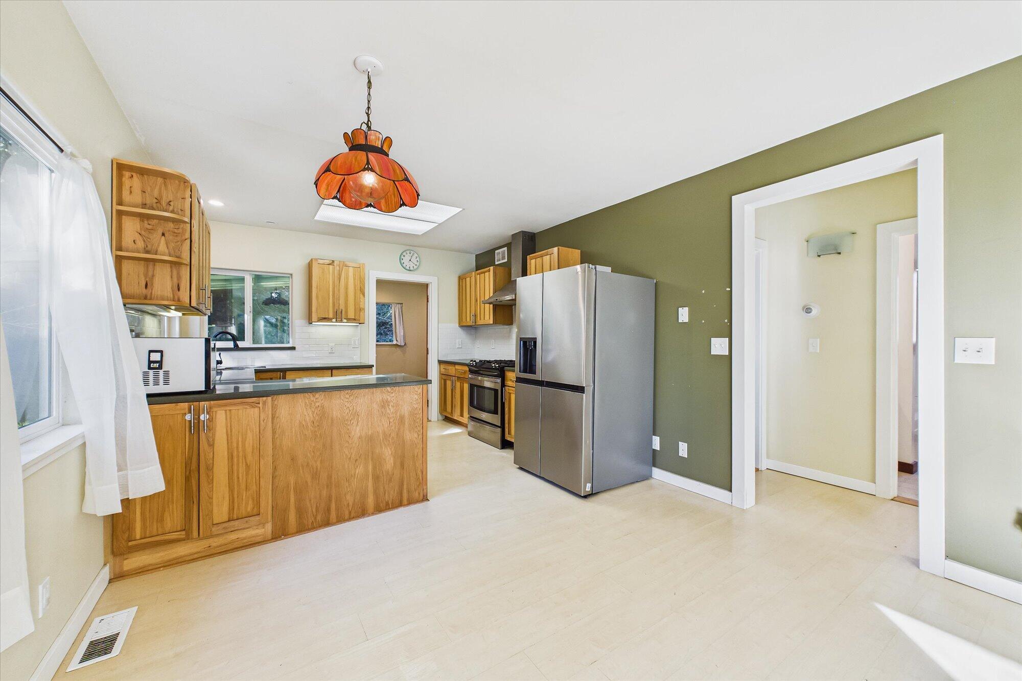887 Fernbridge Drive