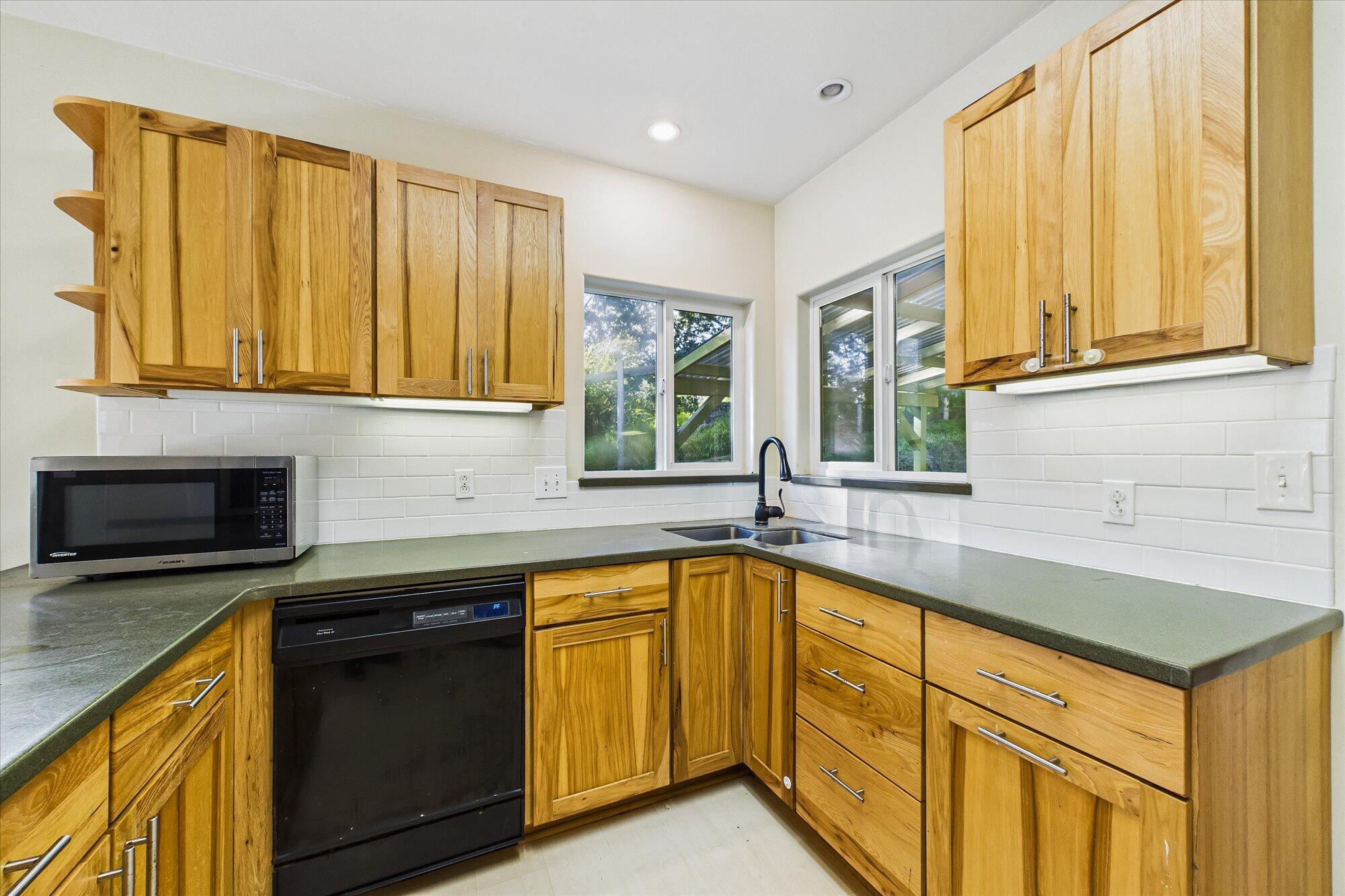 887 Fernbridge Drive