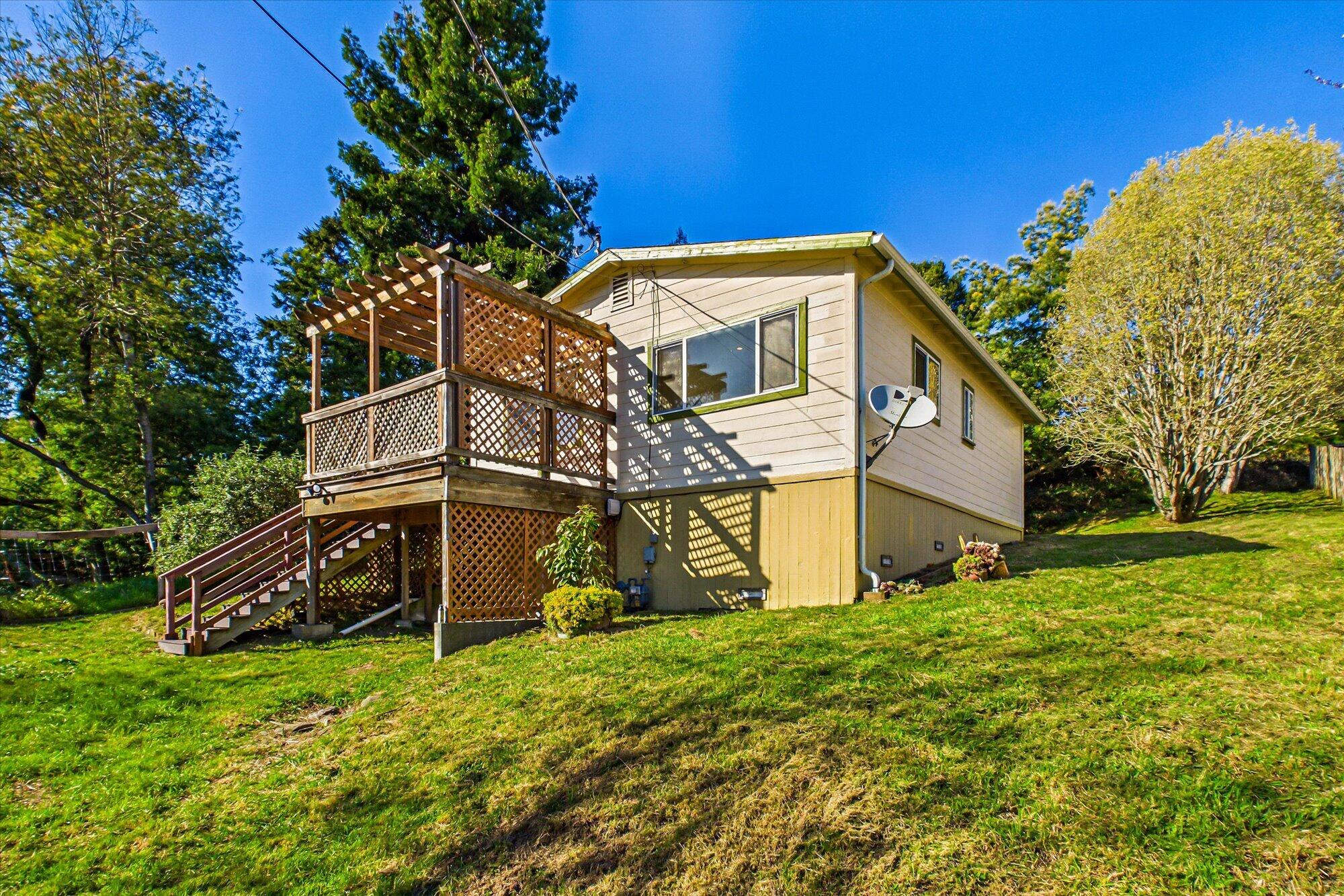887 Fernbridge Drive
