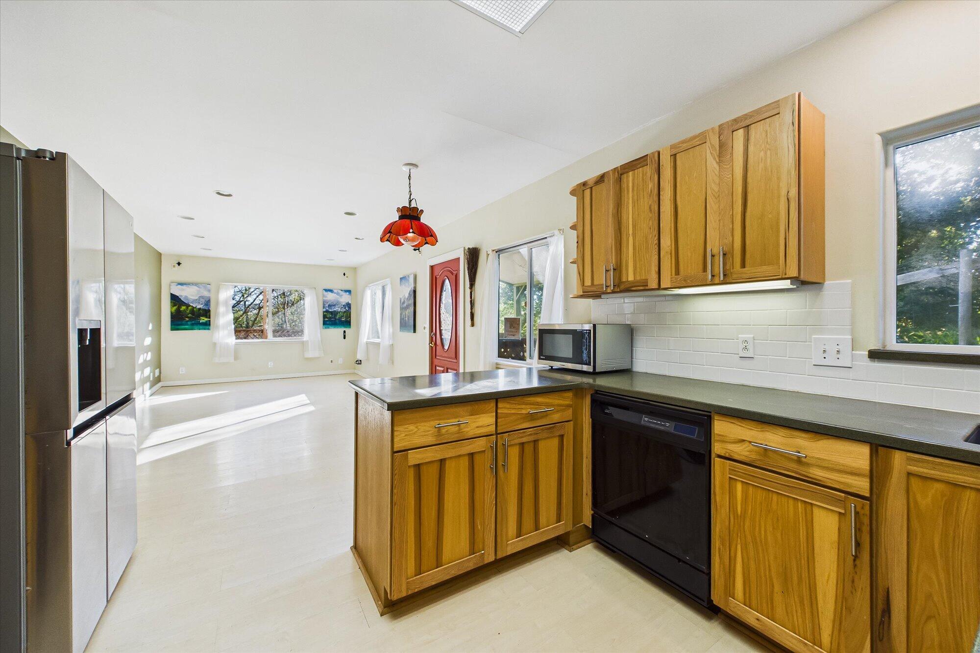 887 Fernbridge Drive