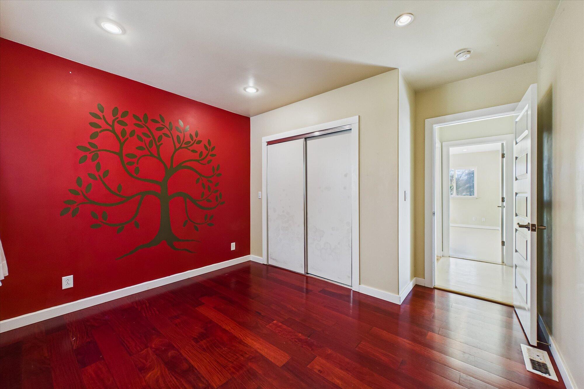887 Fernbridge Drive