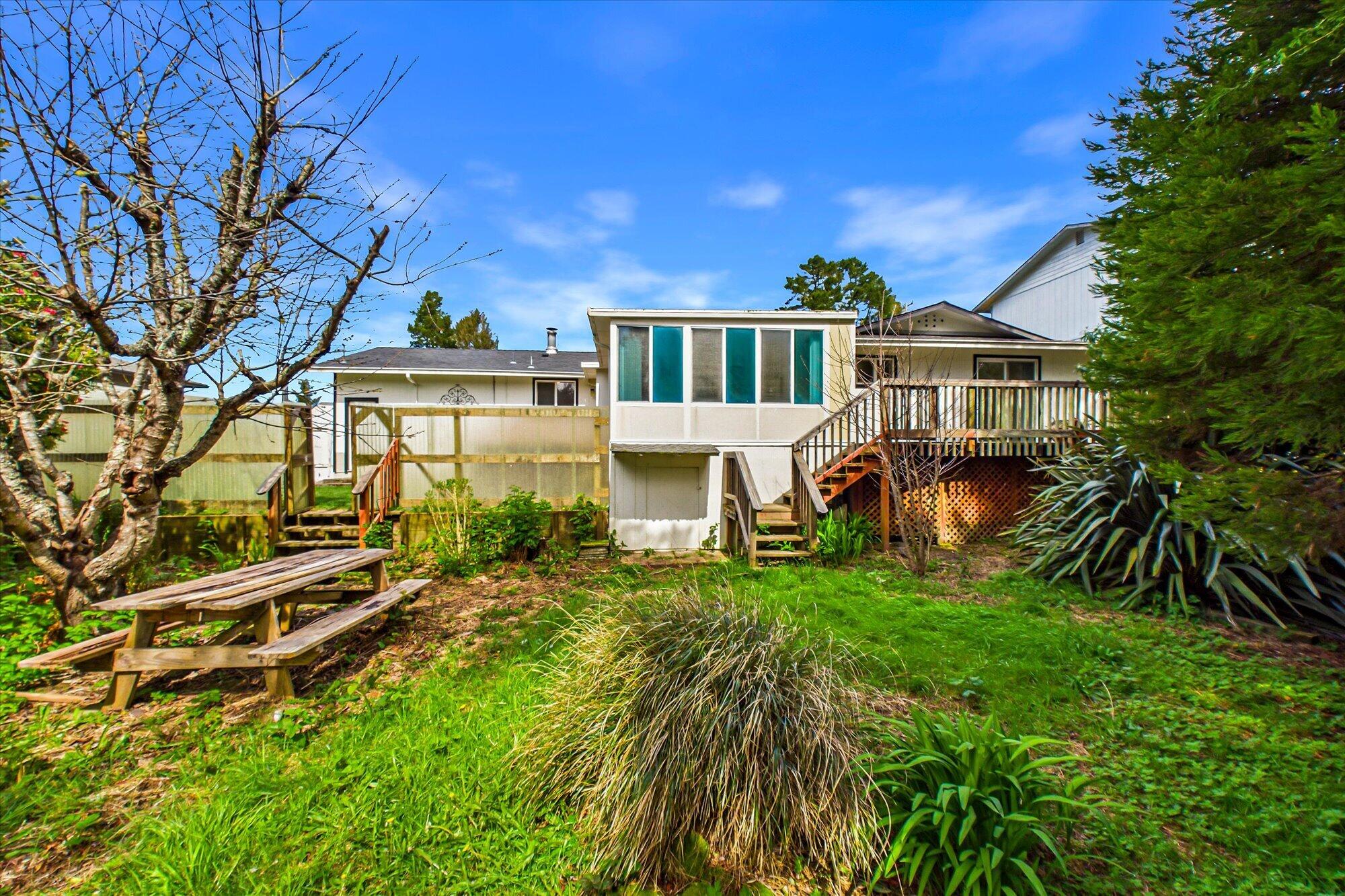 2232 Parkwood Boulevard