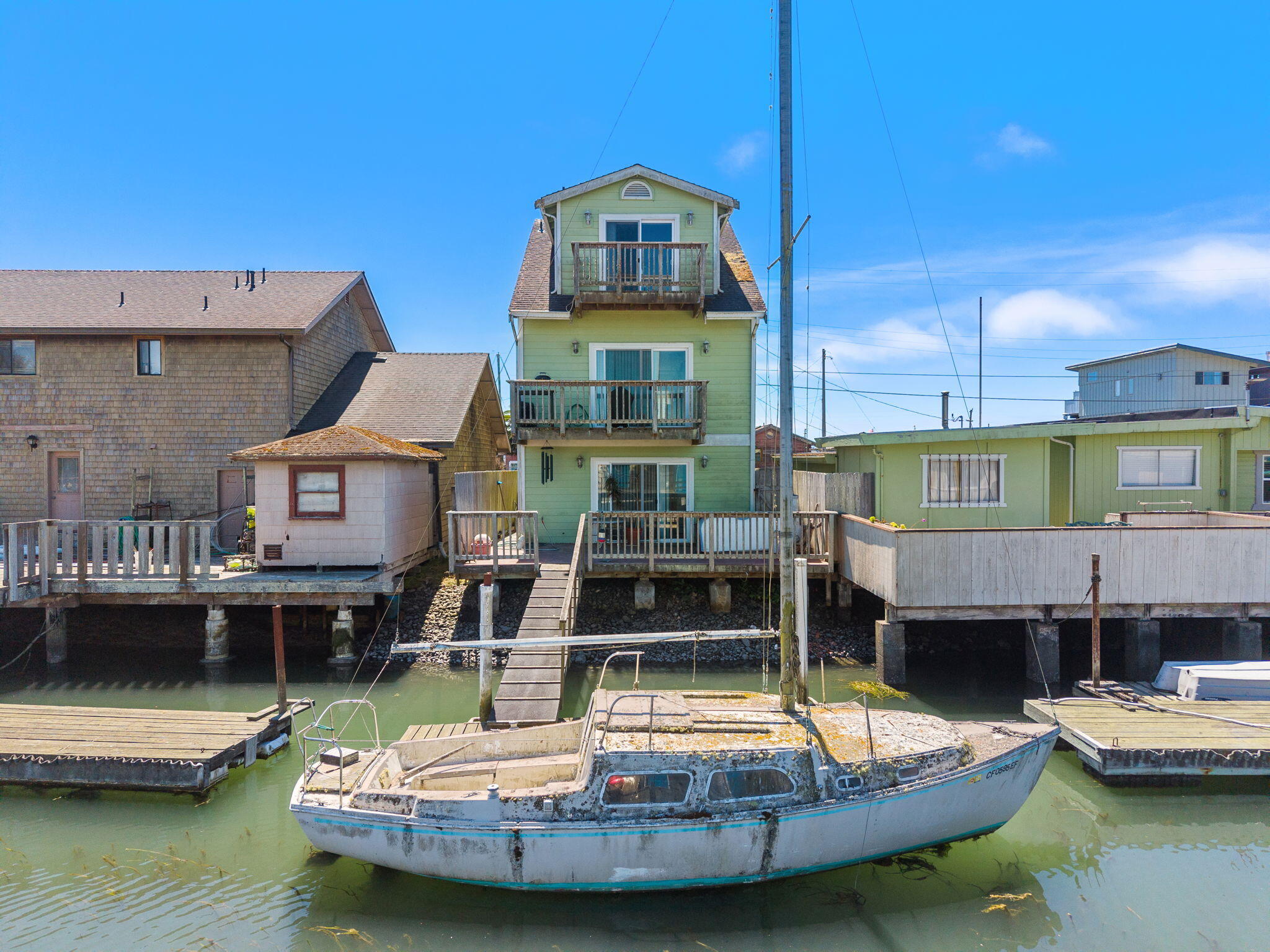14 Crab Street