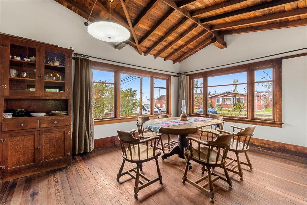 386 Loleta Drive