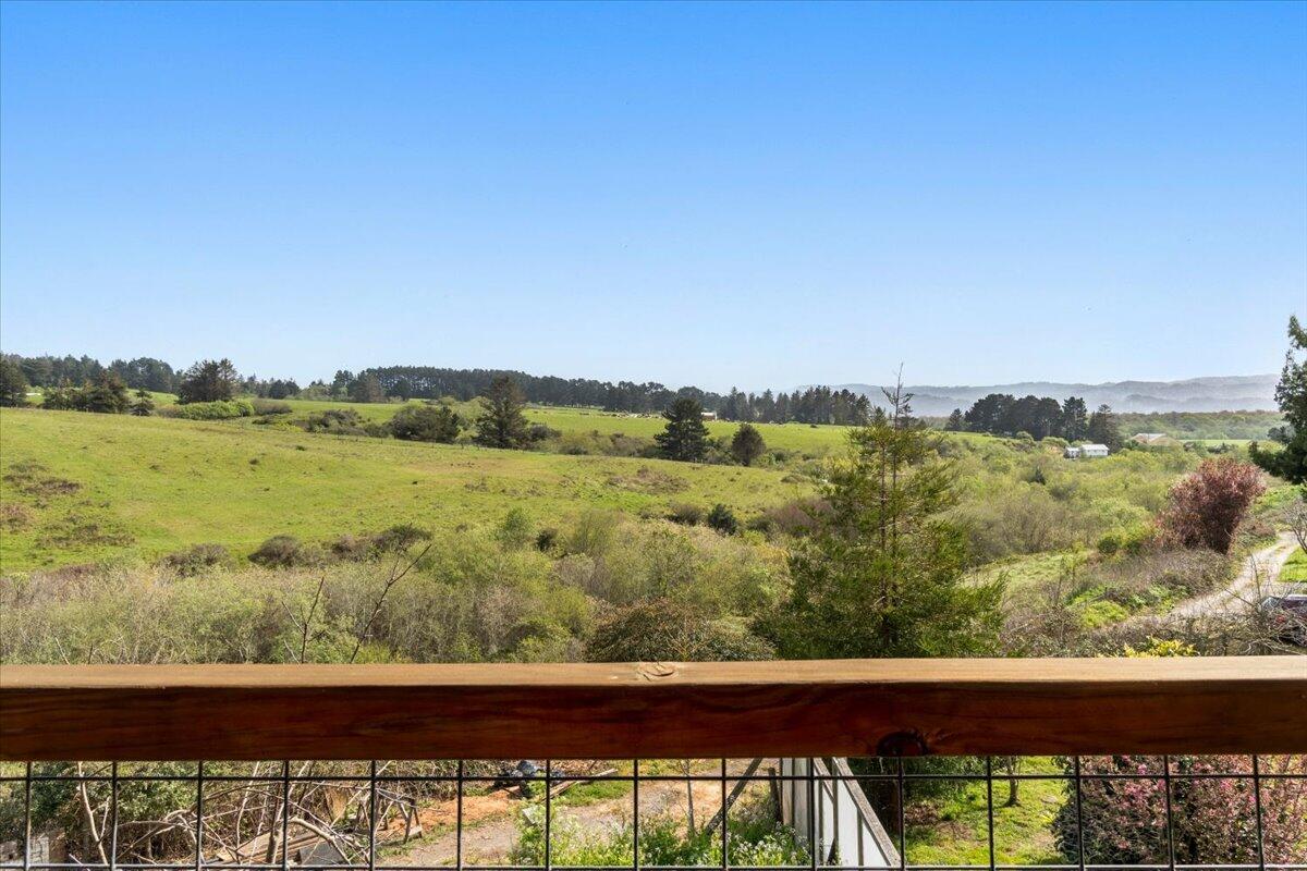 386 Loleta Drive