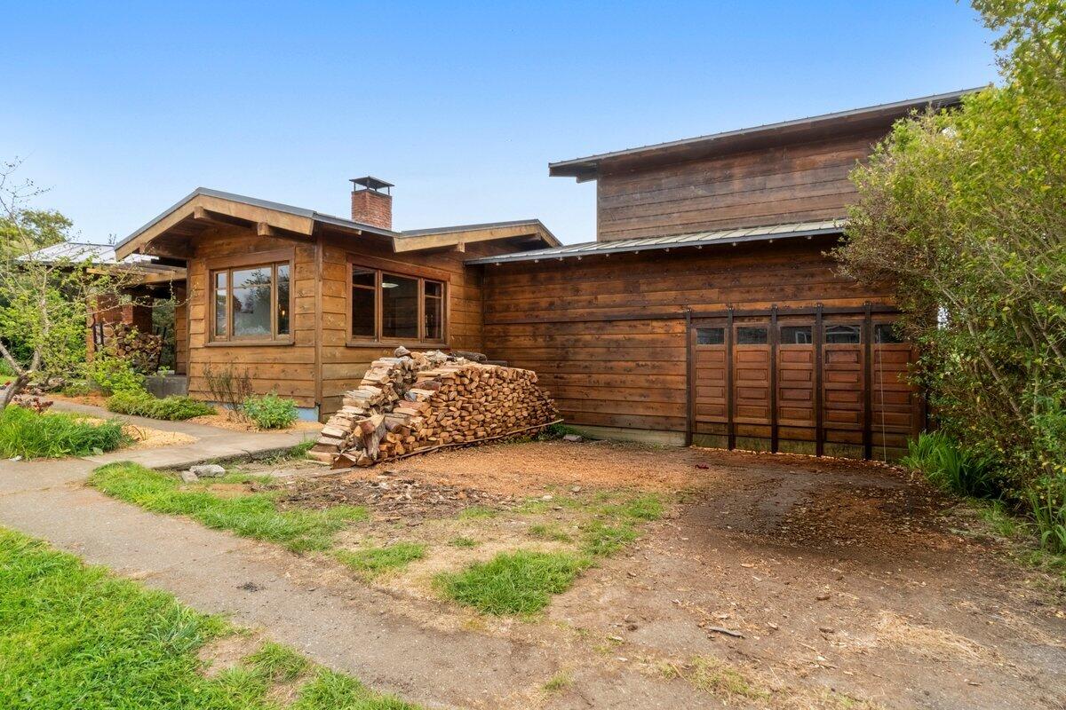 386 Loleta Drive