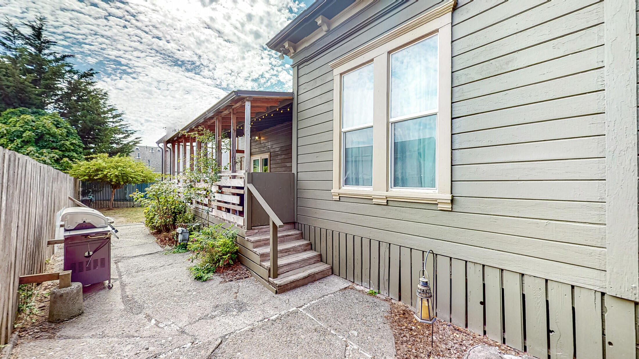 2184 Rohnerville Road