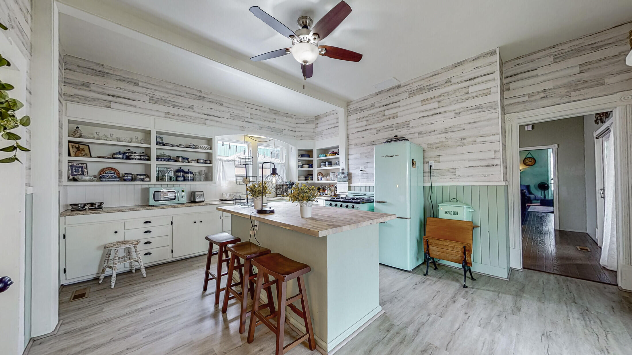 2184 Rohnerville Road