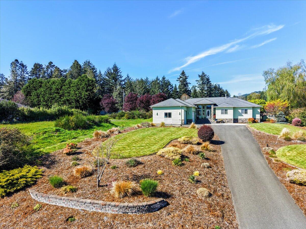 1163 Elizabeth Barcus Way
