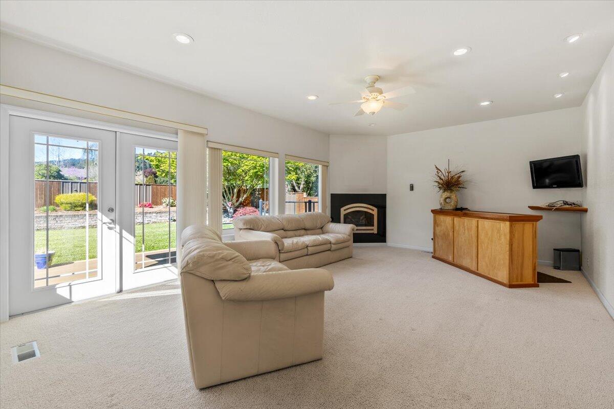 1163 Elizabeth Barcus Way