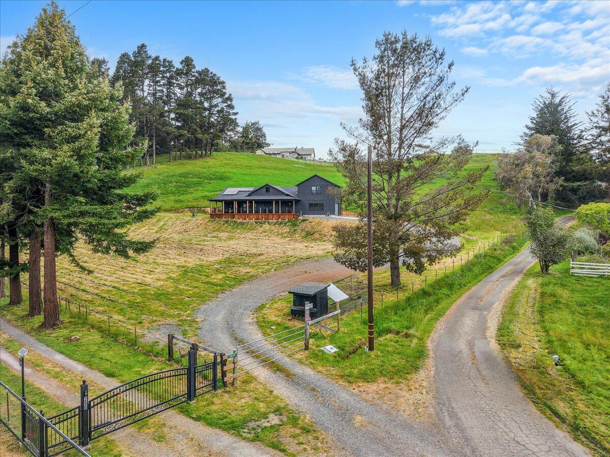 3092 Willis Lane