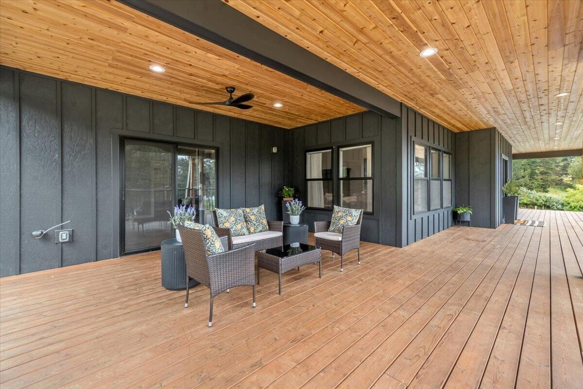 3092 Willis Lane