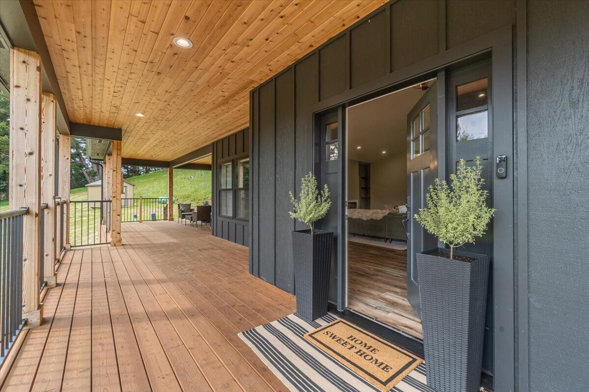 3092 Willis Lane