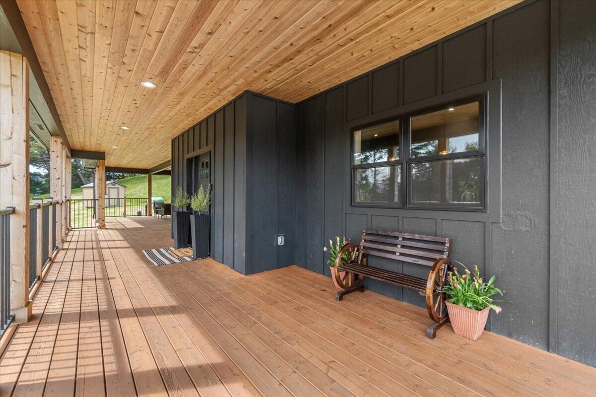 3092 Willis Lane