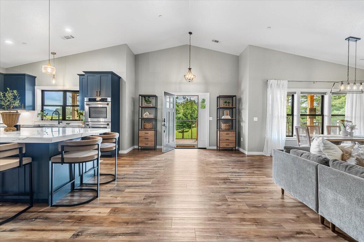 3092 Willis Lane