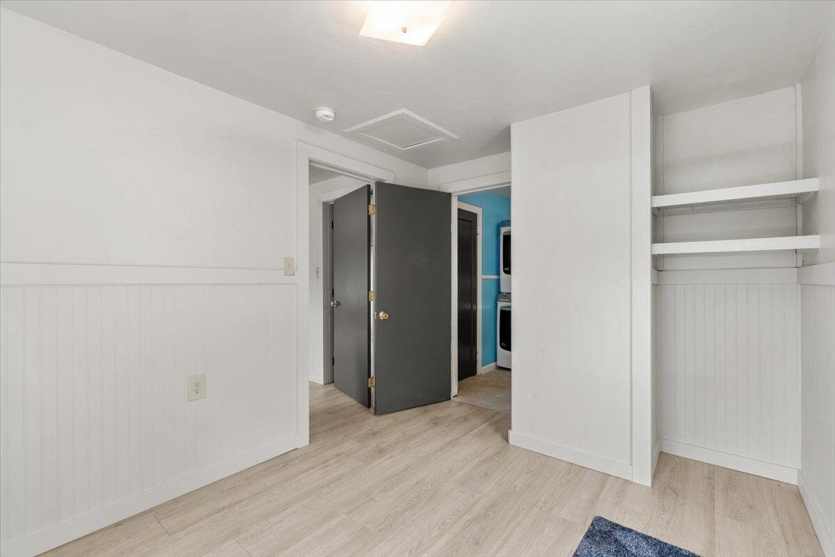 1433 Freshwater Road