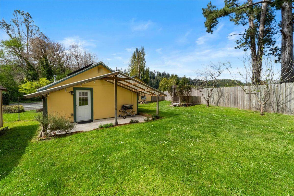 1433 Freshwater Road