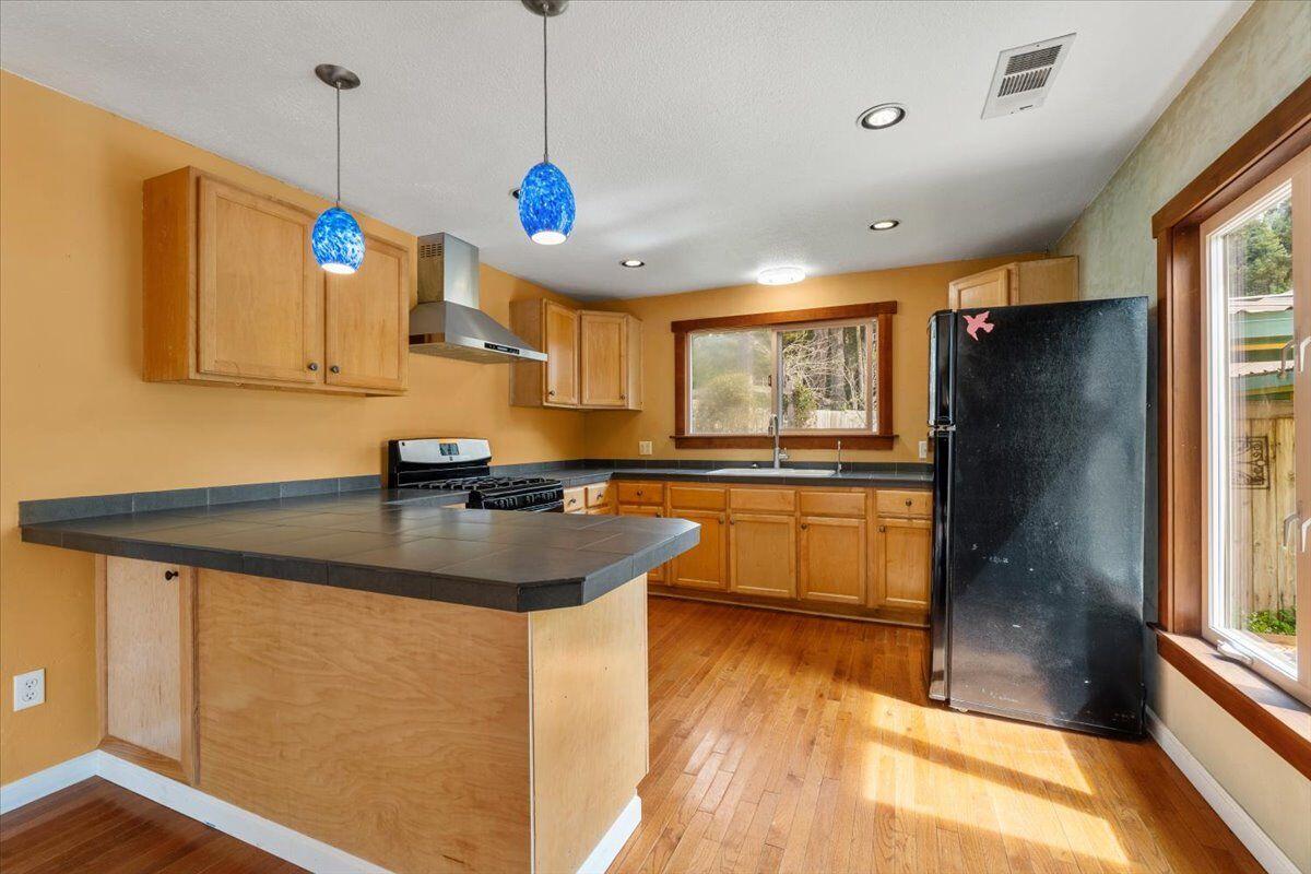 1433 Freshwater Road