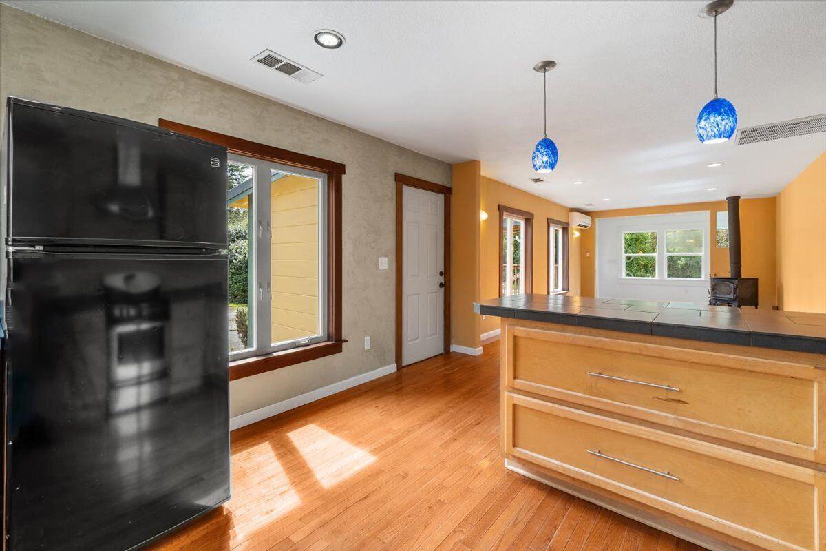 1433 Freshwater Road