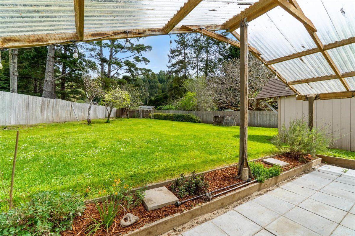 1433 Freshwater Road
