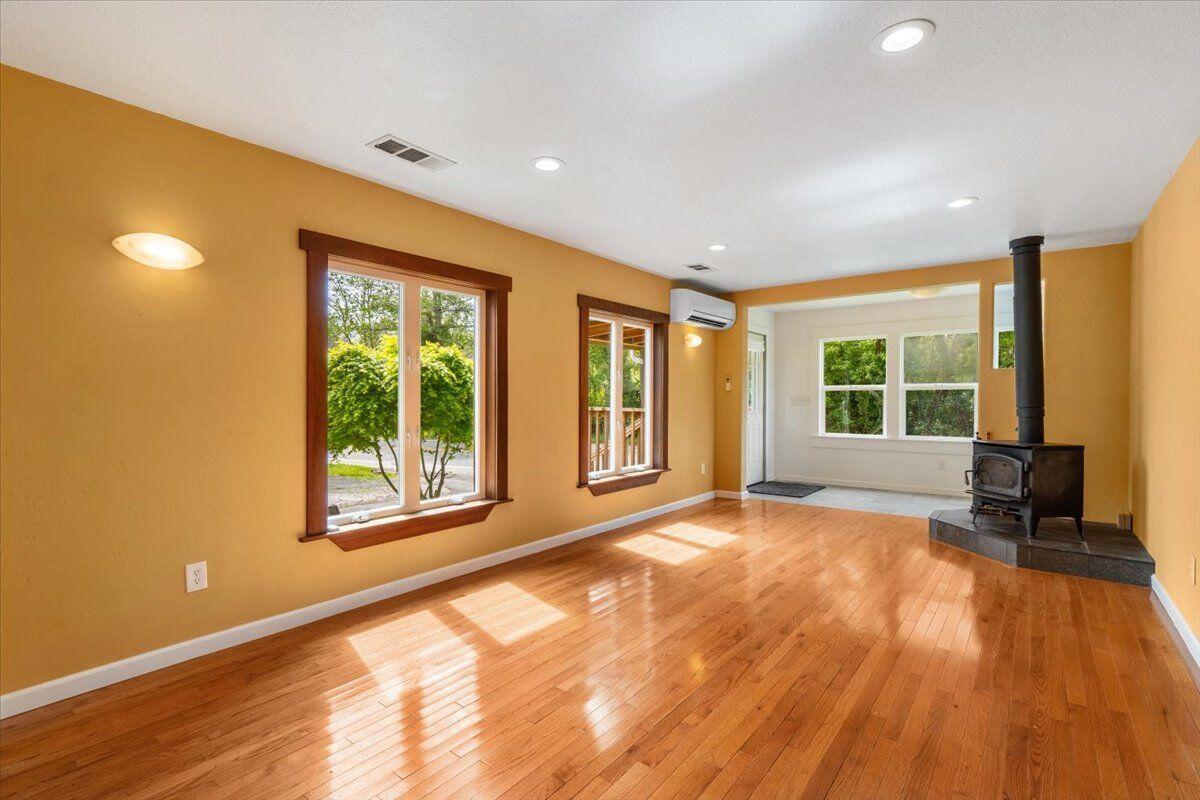 1433 Freshwater Road