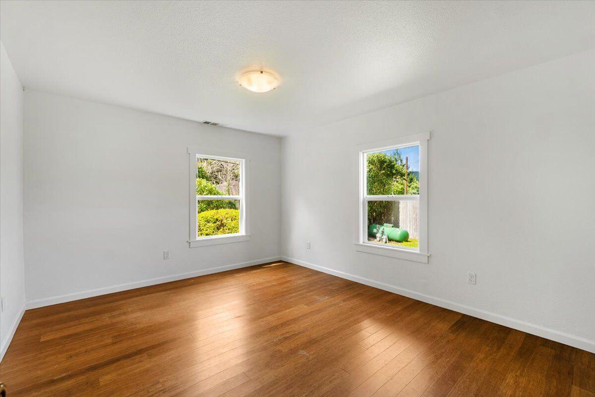 1433 Freshwater Road
