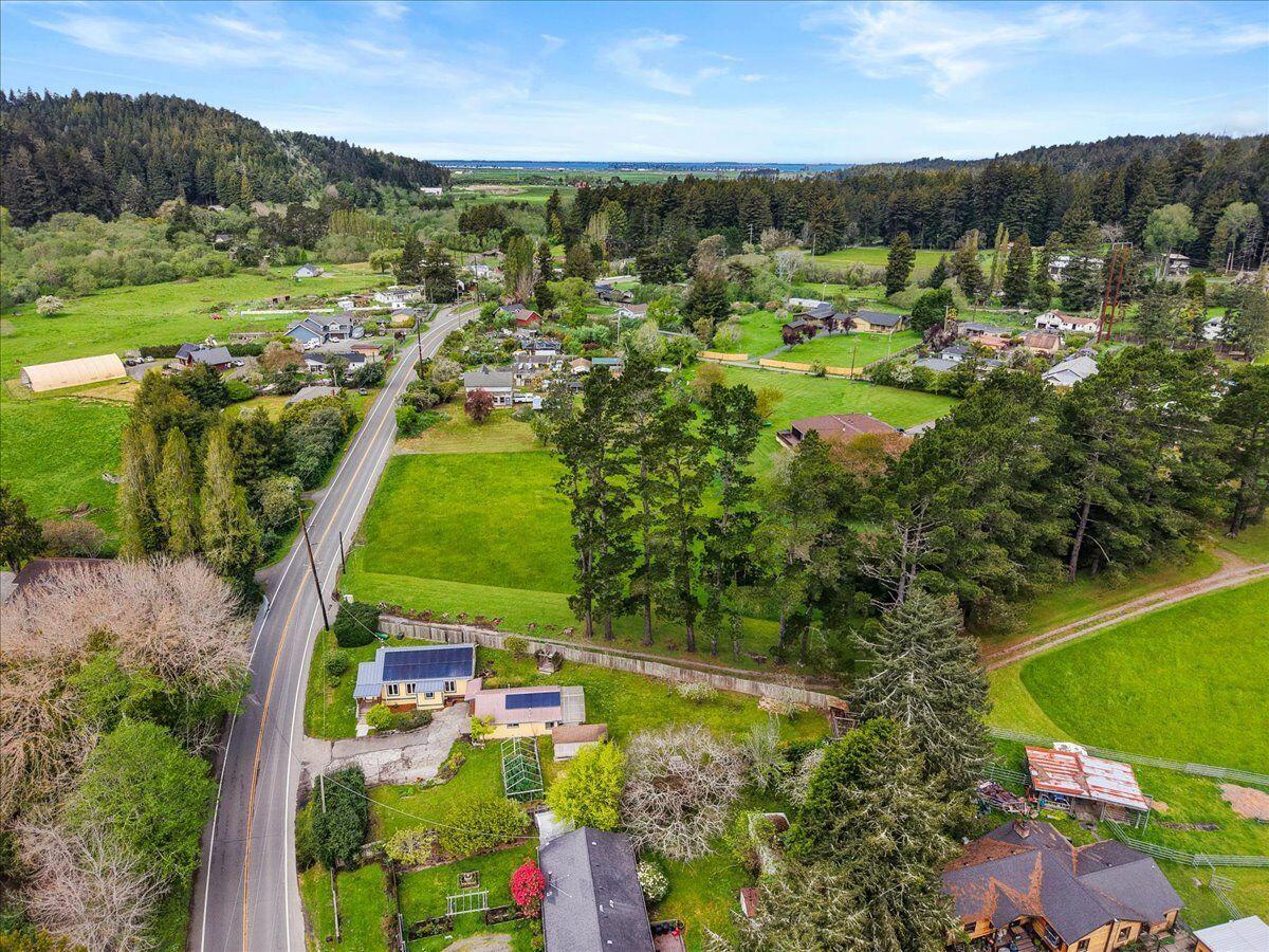 1433 Freshwater Road