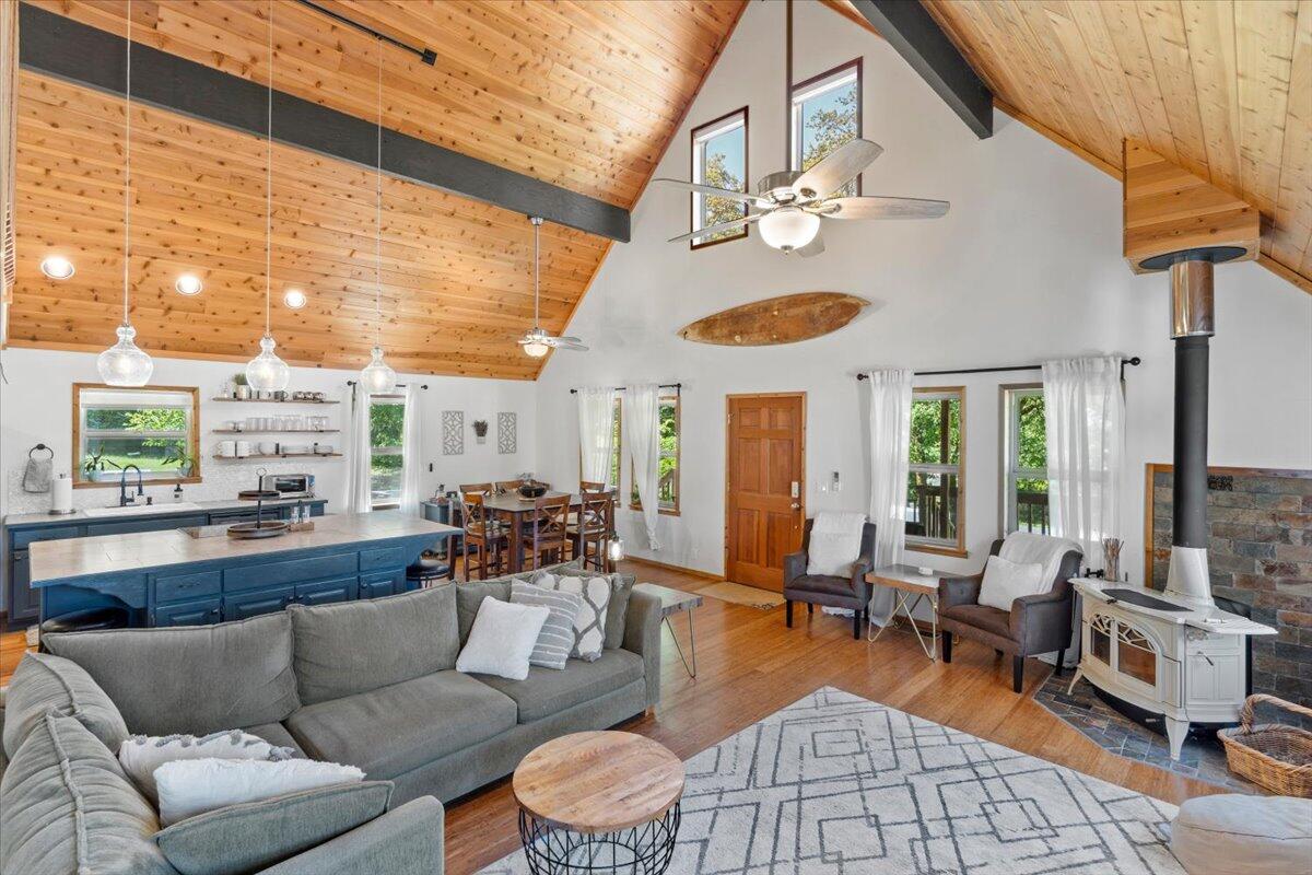 61 Sunset Place