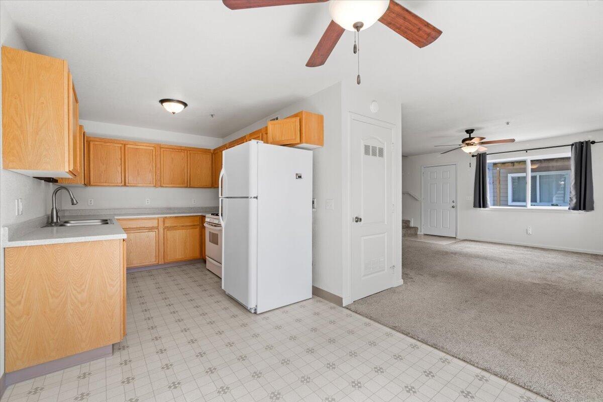 2959 Rainbow Lane