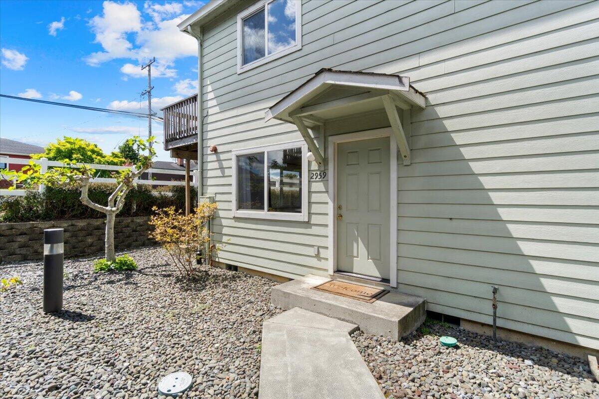 2959 Rainbow Lane