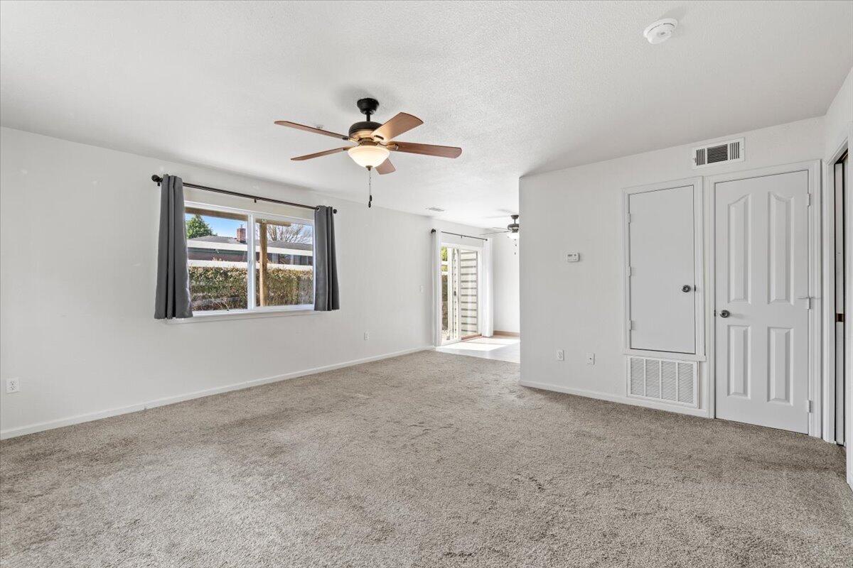 2959 Rainbow Lane