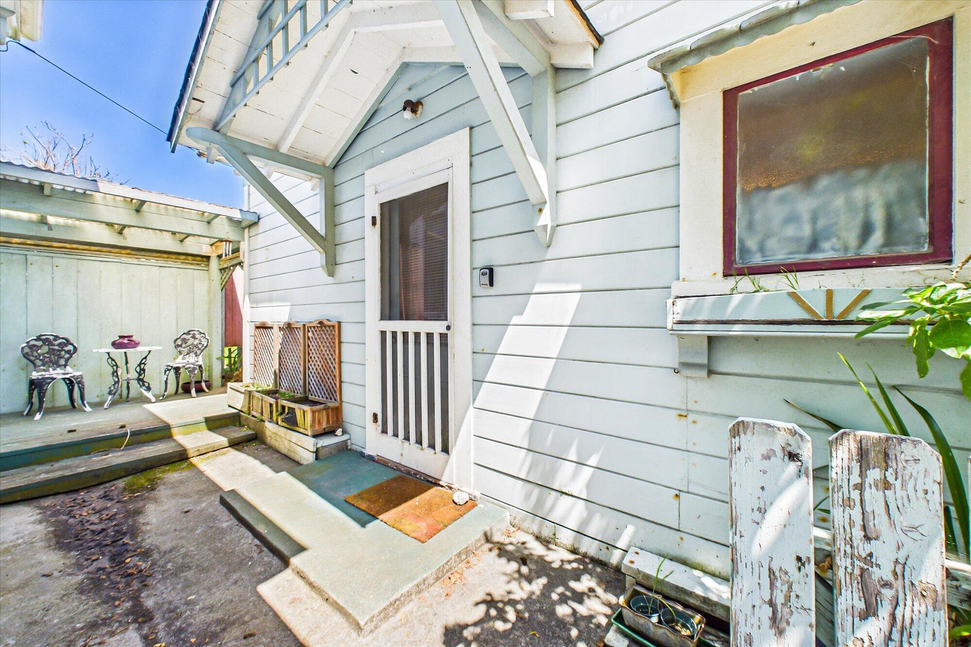821 D Street